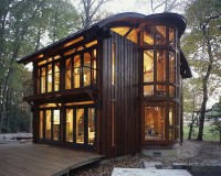 Sozinho, alemão constrói casa de madeira dos sonhos nos EUA